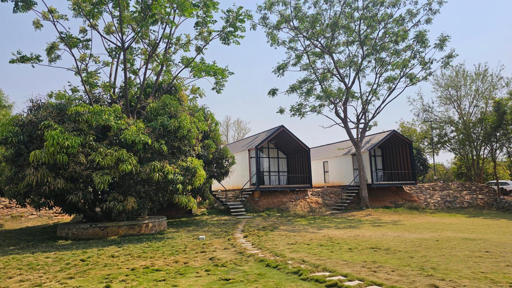 Aura Farms - Private Pool Cottages Rāmanagaram Zewnętrze zdjęcie
