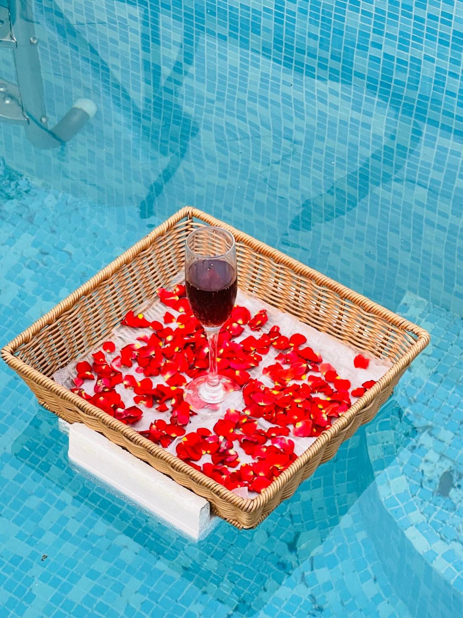 Aura Farms - Private Pool Cottages Rāmanagaram Zewnętrze zdjęcie