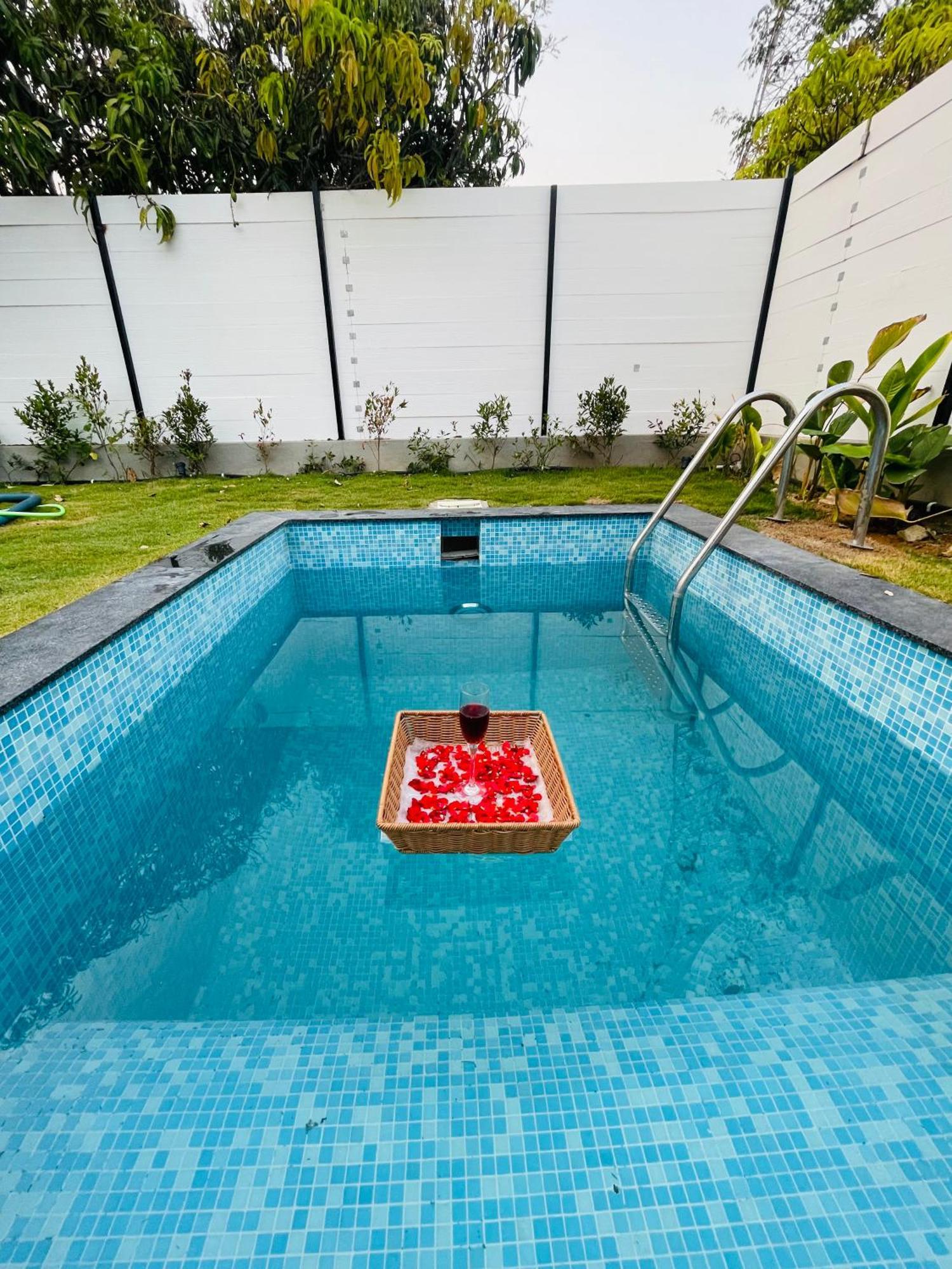 Aura Farms - Private Pool Cottages Rāmanagaram Zewnętrze zdjęcie